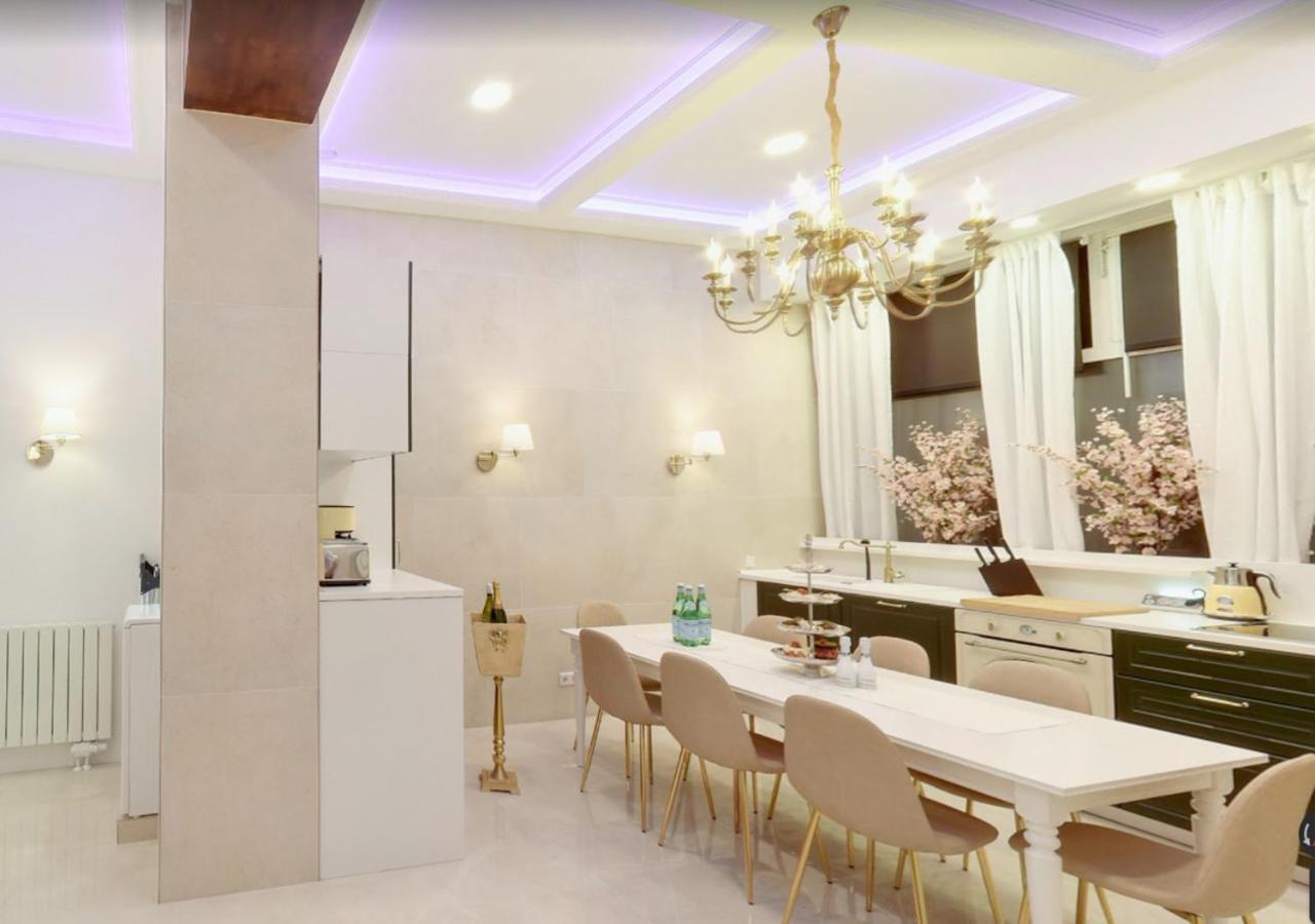 Apartment Hevals Palace Berlin